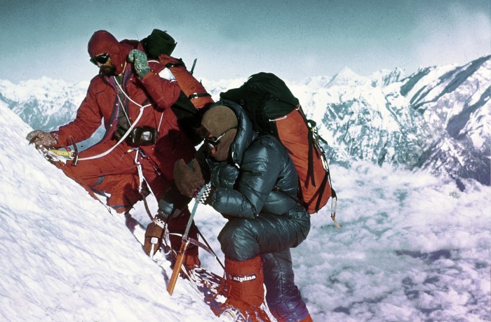 Gostovanje razstave Nejc Zaplotnik in Mogočne stene – vrhunski uspehi slovenskih alpinistov v Himalaji