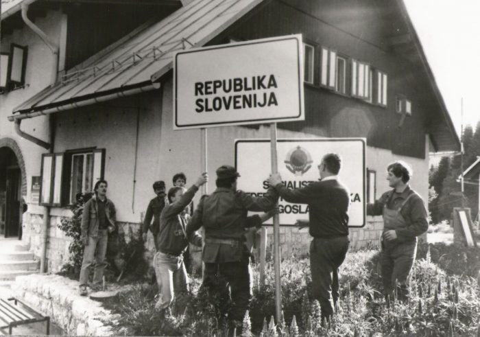 (Slovenski) Odprtje razstave Gorenjska leta 1991